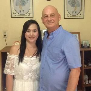 Meet your Posher, Lorie